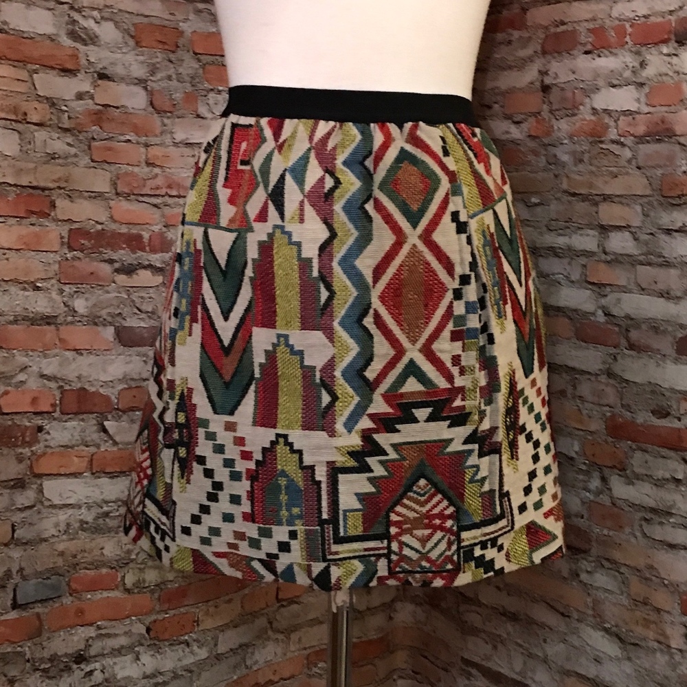 TRIBAL PRINT BROCADE MINI SKIRT
